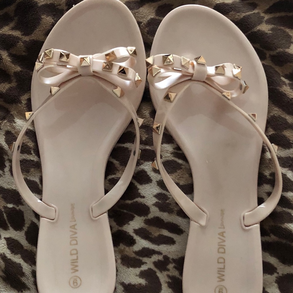 Wild Diva Studded Thong Bow Flat Sandal - Size 9